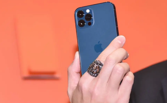 城西苹果手机维修分享iPhone12系列重启方法教程 